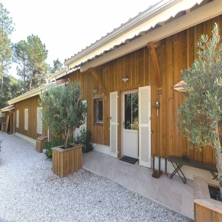 Entrée villa avec auvent